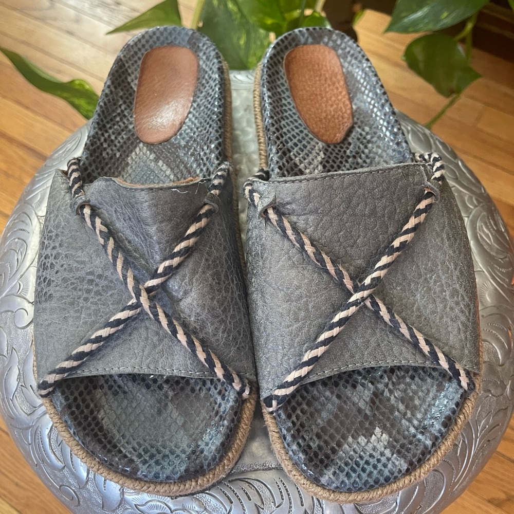 Free people Blue snakeskin leather espadrille slides. Made in SPAIN.